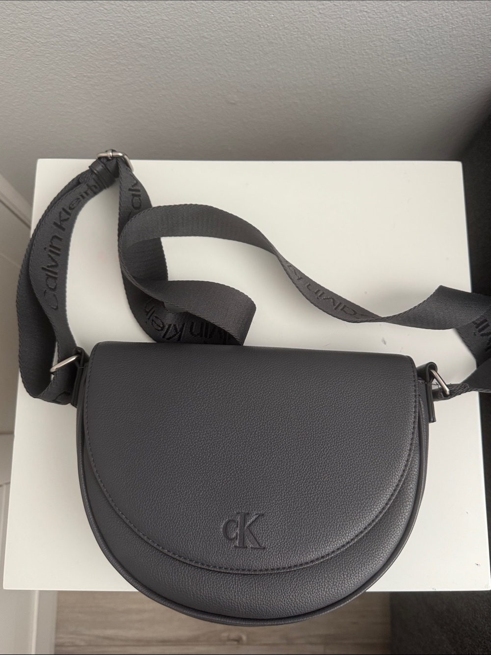Calvin Klein Charcoal Gray Saddle Crossbody Bag - Picture 1 of 3